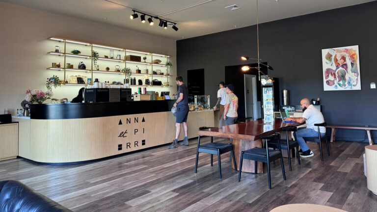 anna et pierre le cafe store thumbnail