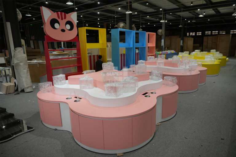 info arcular sweet candy store fixtures